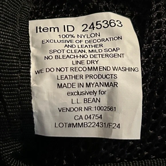 L.L. Bean Organizer Hanging Toiletry Bag, Family Size Black Nylon 10"H×12"W× 8"D - Picture 16 of 16